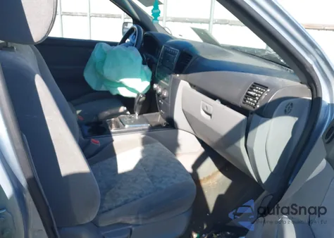 2008 Kia Sorento Lx z USA, uszkodzony, nr VIN KNDJD735385761676